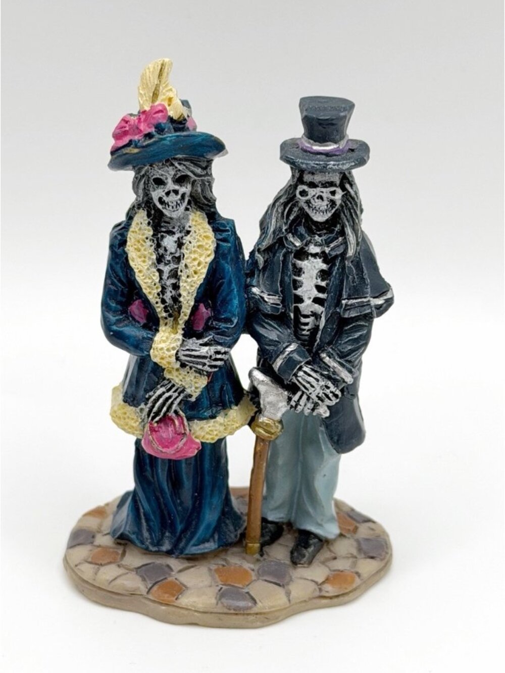 Lemax Spooky Town "Very Old Couple" #52101 Retired Halloween Village - Skeletons